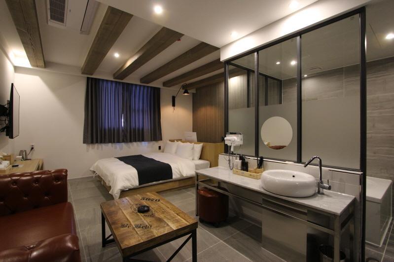 Instar Tourist Hotel Daegu Exterior photo