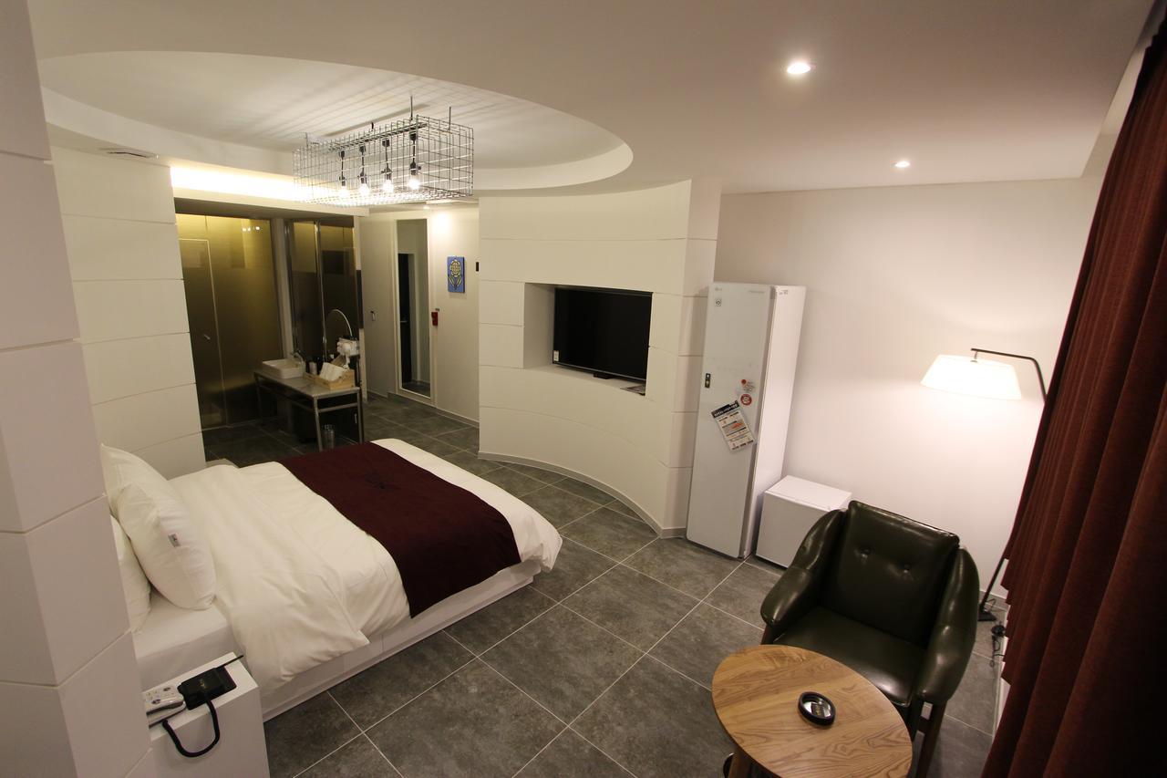 Instar Tourist Hotel Daegu Exterior photo