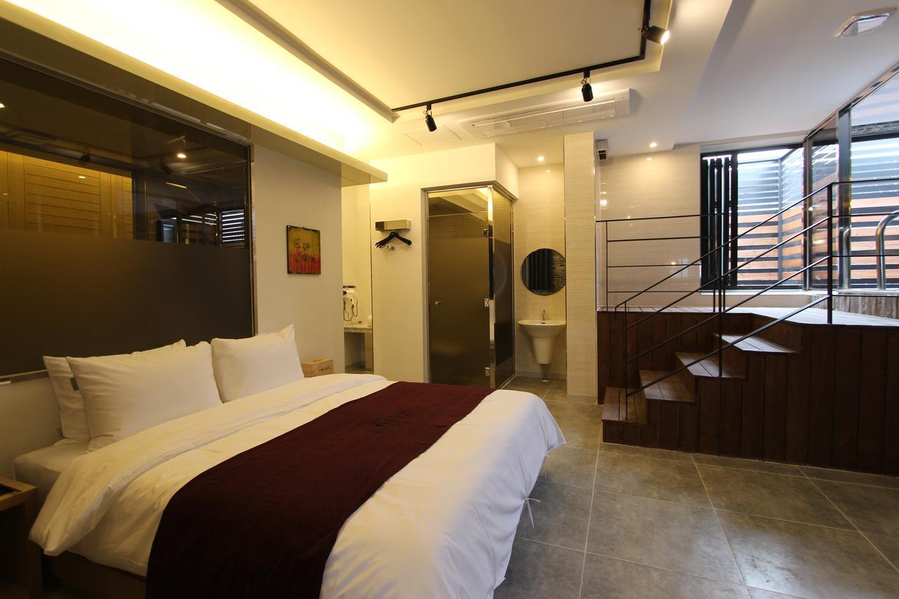 Instar Tourist Hotel Daegu Exterior photo
